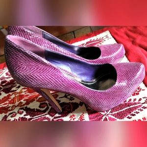 BCBGeneration patent leather heels